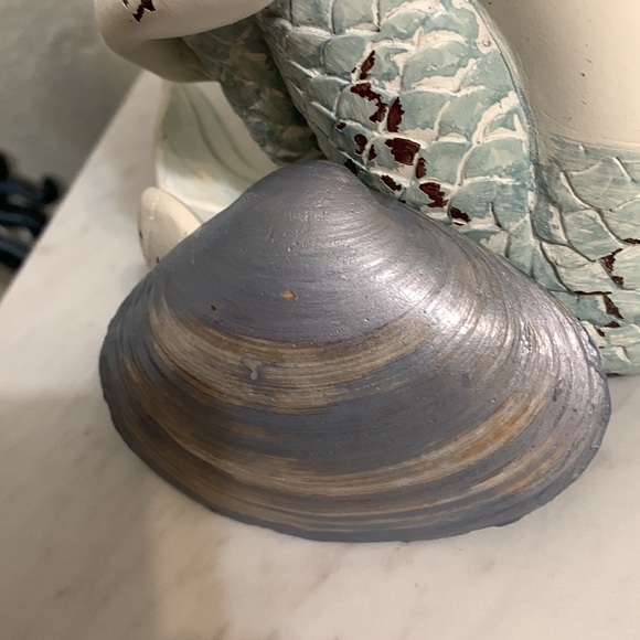 Shabby Chic Boho Shell Decor - Handmade Soy Wax Candle in a Seashell - Picture 4 of 5